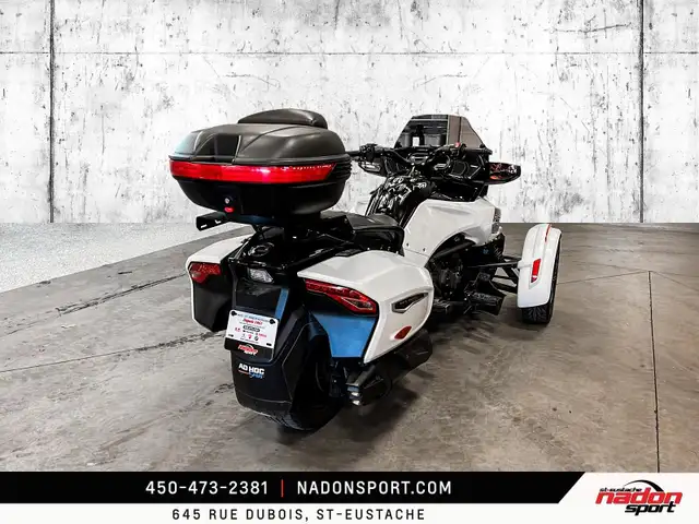 2018 CAN-AM SPYDER F3-T in Sport Touring in Laval / North Shore - Image 7