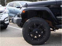 2011 JEEP WRANGLER UNLIMITED SPORT - 6-SPEED MANUAL - BC VEHICLE - HEATED FRONT SEATS - KEYLESS ENTR... (image 5)