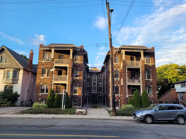 210 Aberdeen - 2 Bedroom Apartment for Rent62863332117891120