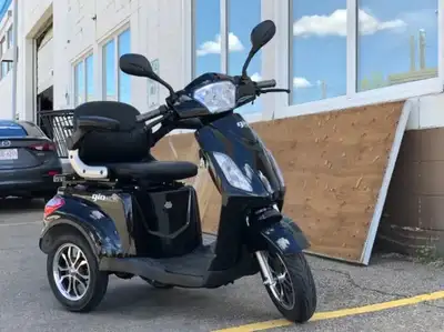 LEAVE BOREDOM IN THE DUST ZERO DOWN FINANCING AVAILABLE!!! PLEASE CALL 204-724-2438 FOR DETAILS (THE...