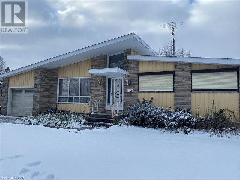 30 FERNWOOD Terrace Welland, Ontario Houses for Sale St. Catharines