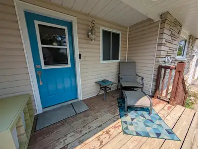 542 Stella Avenue - Country living with unbeatable convenience