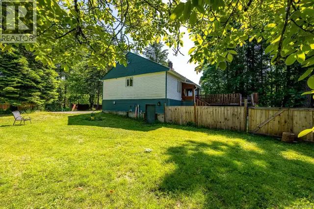 4399 Island Hwy S Courtenay, British Columbia in Houses for Sale in Comox / Courtenay / Cumberland - Image 39