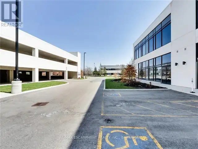 5045 MAINWAY Burlington (Uptown), Ontario in Commercial & Office Space for Rent in Oakville / Halton Region - Image 13