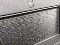 WOW! LOW KMS! PRO-4X 4X4, BLACK ON BLACK, FULL OPTION, GPS/NAVIGATION, RUNNING BOARDS, TONEAU COVER,... (image 9)