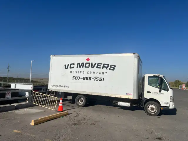 Professional Movers | Fully Equipped Truck | Free On-Site Quote in Moving & Storage in Calgary - Image 3