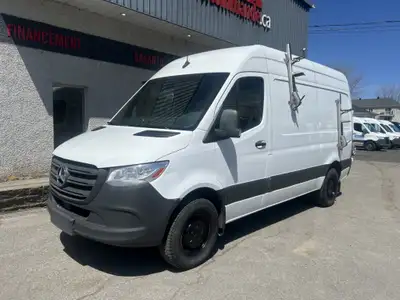 See Dealer Website for Details. 2020 Mercedes-Benz Sprinter fourgonnette utilitaire toit haut - 144...