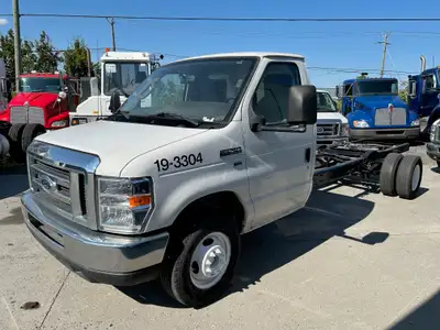 APPELEZ // CALL JEAN-PHILIPPE 514-770-6940 Porteur 6 roues // Single axle straight truck Ford E450 2...