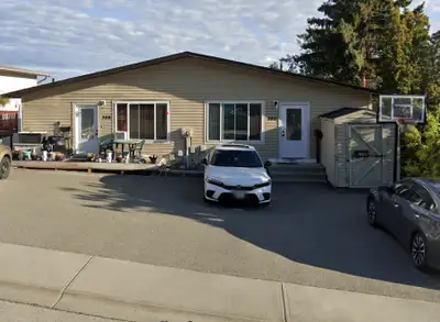 386 Waddington Dr-top floor