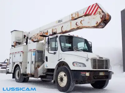 2007 Freightliner M2106 Freightliner M2106 2007 Découvrez le Freightliner M2 2007 chez Camions Lussi...