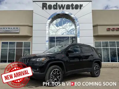 This Jeep Compass boasts a Intercooled Turbo Regular Unleaded I-4 2.0 L/122 engine powering this Aut...