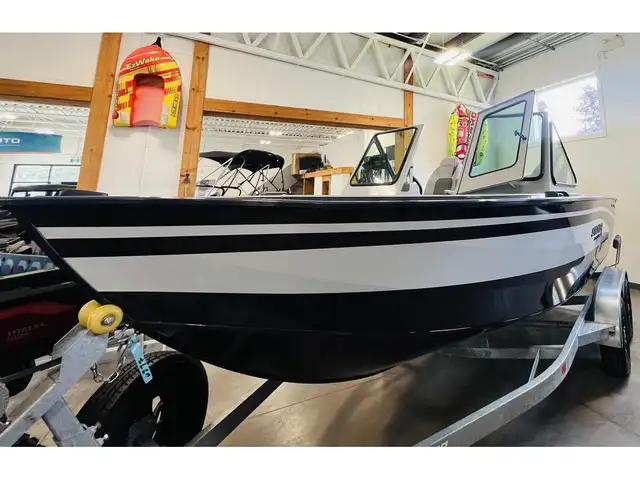 2026 Smoker-Craft Avenger in Powerboats & Motorboats in Guelph - Image 5