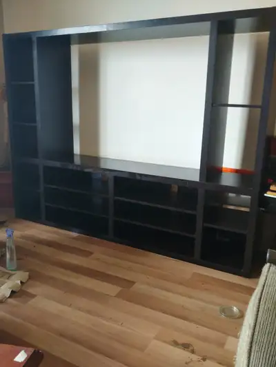 Meuble télé et bibliôtheque, tres propre, dois partir!!, View more