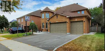 5374 TURNEY DRIVE Mississauga (Streetsville), Ontario