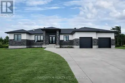 Welcome to SILVER CREEK ESTATES. This beautifully designed 1,890 sq ft bungalow by Zanutta Construct...