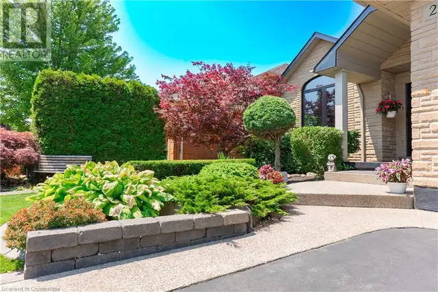 22 TUSCANI Drive Stoney Creek, Ontario63007360102531122