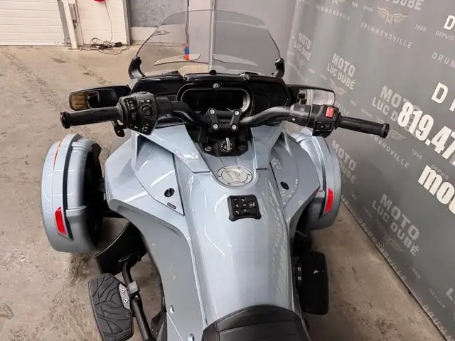 2021 Can-Am Spyder F3 Limited in Sport Touring in Drummondville - Image 12
