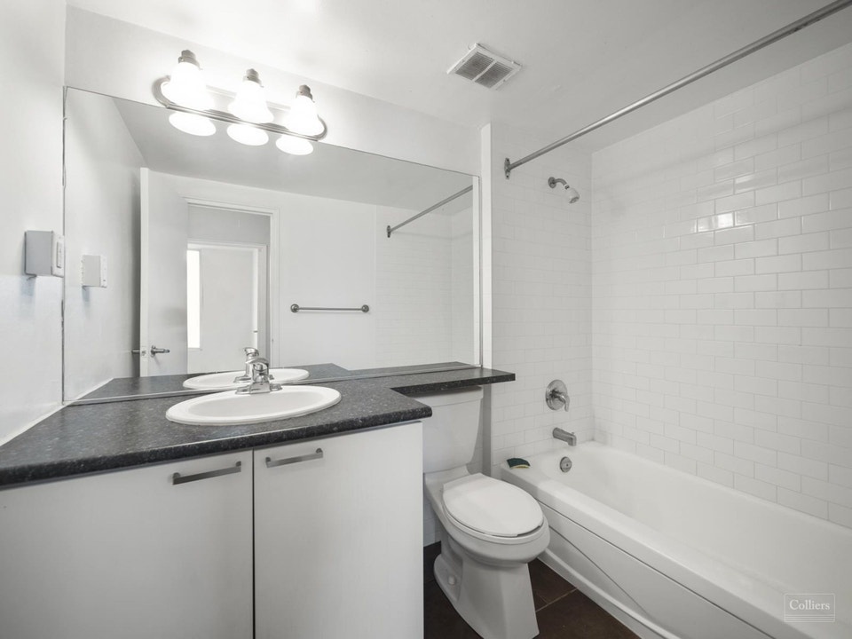 One bedroom, Dixon and Islington - ID 3234 5
