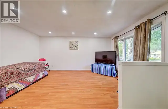 53 HELENE Crescent Waterloo, Ontario in Houses for Sale in Kitchener / Waterloo - Image 13