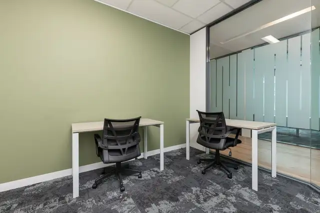 Office space for rent for 4 persons in Pacific Centre Vancouver in Commercial & Office Space for Rent in Vancouver - Image 9
