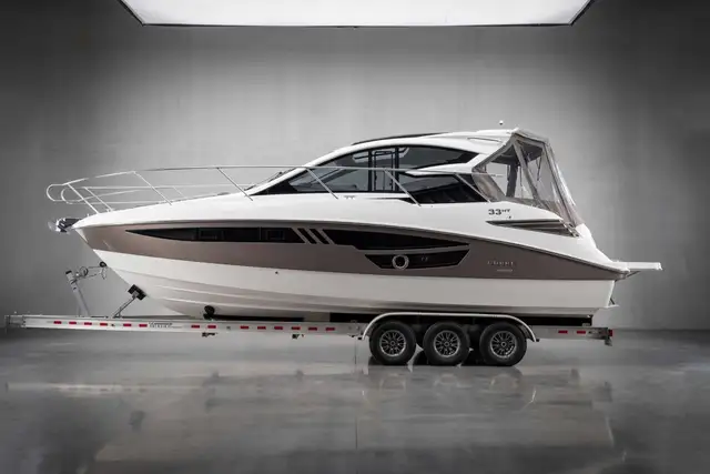 2021 Cobrey 33 HT in Powerboats & Motorboats in Rimouski / Bas-St-Laurent - Image 2