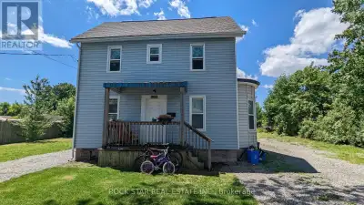 Discover a RARE OPPORTUNITY with this LEGAL side-by-side DUPLEX R3-zoned district flanked by two (2)...