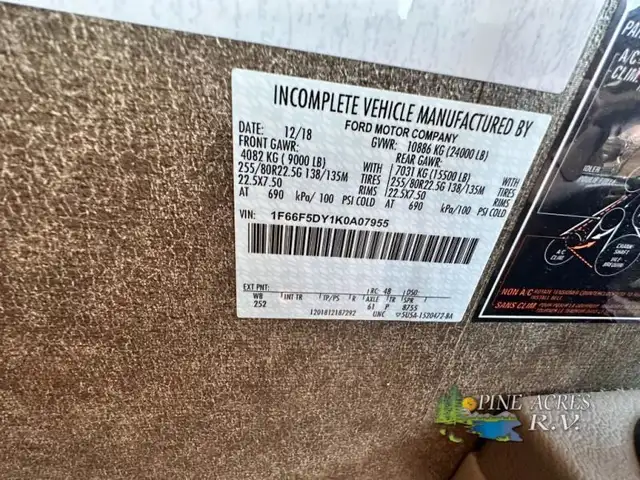 2020 Thor Motor Coach Challenger 37YT Washer & Dryer 12 k Miles in RVs & Motorhomes in Moncton - Image 81