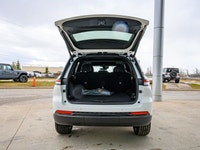 Welcome to 400 Chrysler Dodge Jeep Ram. The 2025 Jeep Grand Cherokee is a brand new midsize SUV that... (image 6)