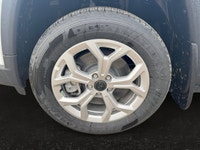 This 2025 JEEP COMPASS LATITUDE 4X4 has the following options Premium Cloth/Vinyl Bucket Seats, Remo... (image 8)