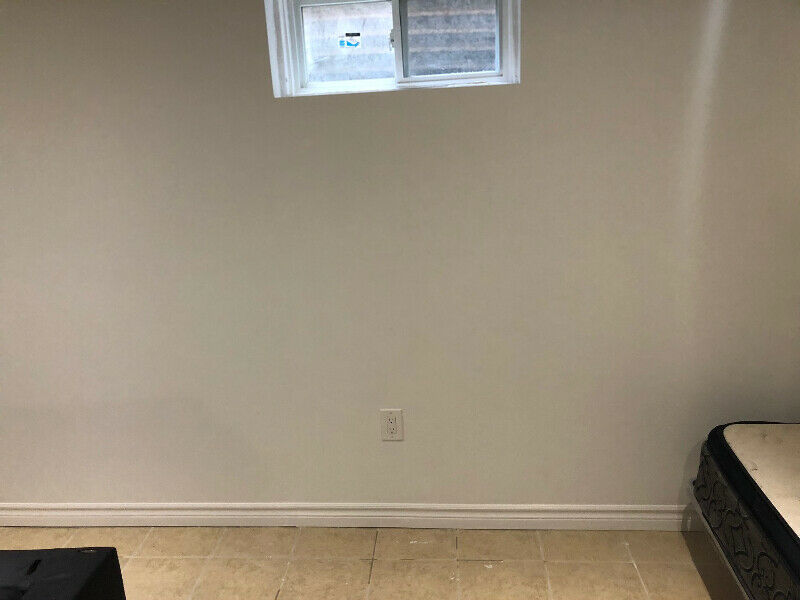 One-bedroom large Basement Apartment at Dundas/Winston Churchill 5