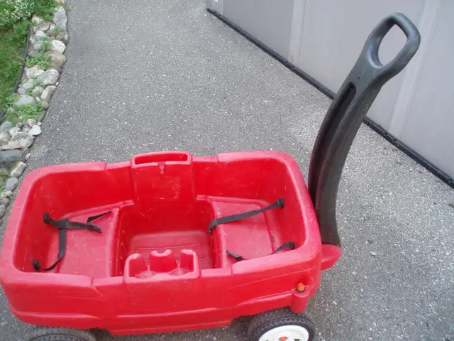 LARGE  CHILD’S  WAGON  --  2  SEATER