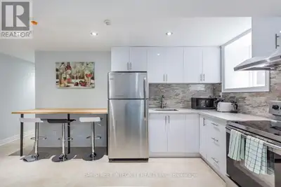 77 HOMEWOOD AVENUE Toronto (Cabbagetown-South St. James Town), O