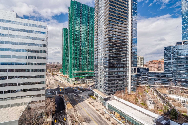 Condo For Rent In Toronto , North York , Richmond Hill Long Term