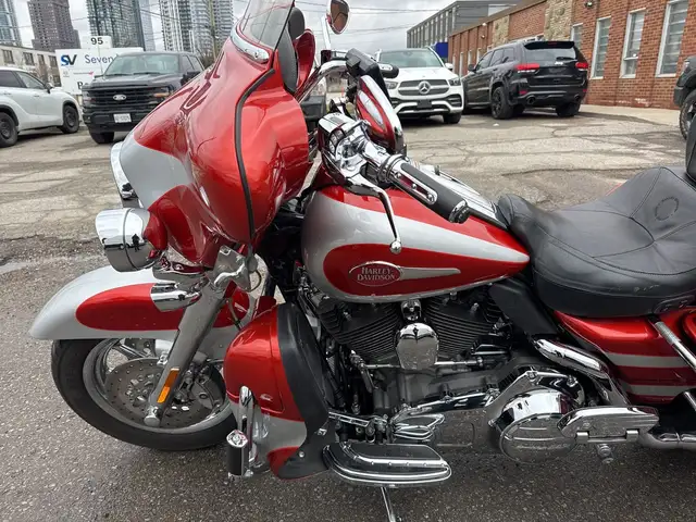 2008 Harley-Davidson CVO Electra Glide Ultra ~ ULTRA CVO ~ 110CI in Sport Touring in City of Toronto - Image 19