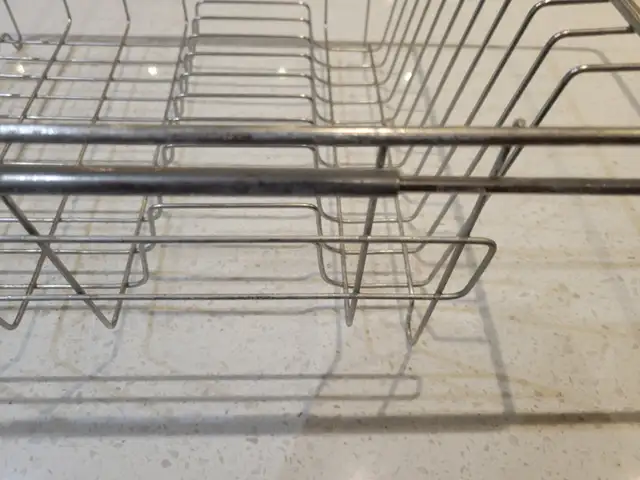 Dish Drying Rack in Kitchen & Dining Wares in Markham / York Region - Image 5