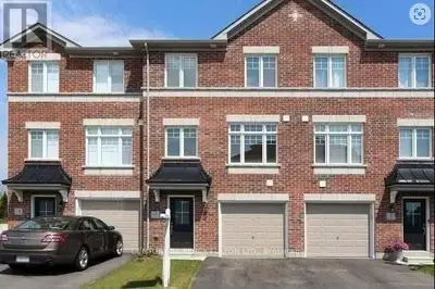 17 MARKHAM TRAIL Clarington (Bowmanville), Ontario