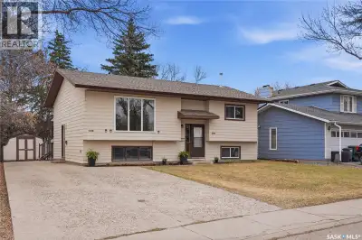 Welcome to 206 & 208 Coppermine Crescent, a legal duplex in the established River Heights area of Sa...