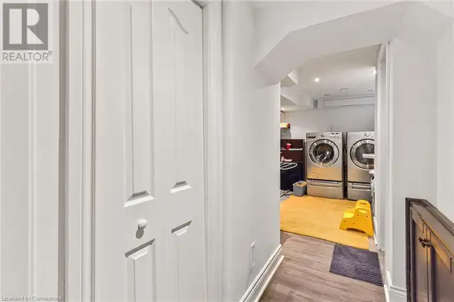 1230 WOOD Place Oakville, Ontario in Houses for Sale in Oakville / Halton Region - Image 38