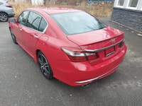 Automatic Transmission Honda Sensing Package Leather Trimmed Sport Seats Sunroof Heated Seats Back U... (image 2)