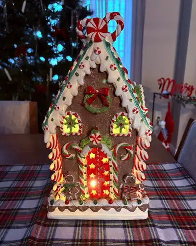 Beautiful Gingerbread House!, View more