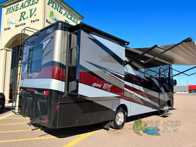 2024 Newmar Bay Star Sport 2912 Gas Full Wall Slide Out+1 more in RVs & Motorhomes in Moncton - Image 5