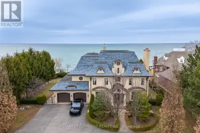 Stunning Waterfront Estate in Lincoln A Rare Opportunity! Set along the shores of Lake Ontario and s...