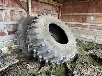 Pour assistance en Francais, SVP applez Chris 780-266-8827, merci beaucoup. 2018 FIRESTONE IF850/75R...
