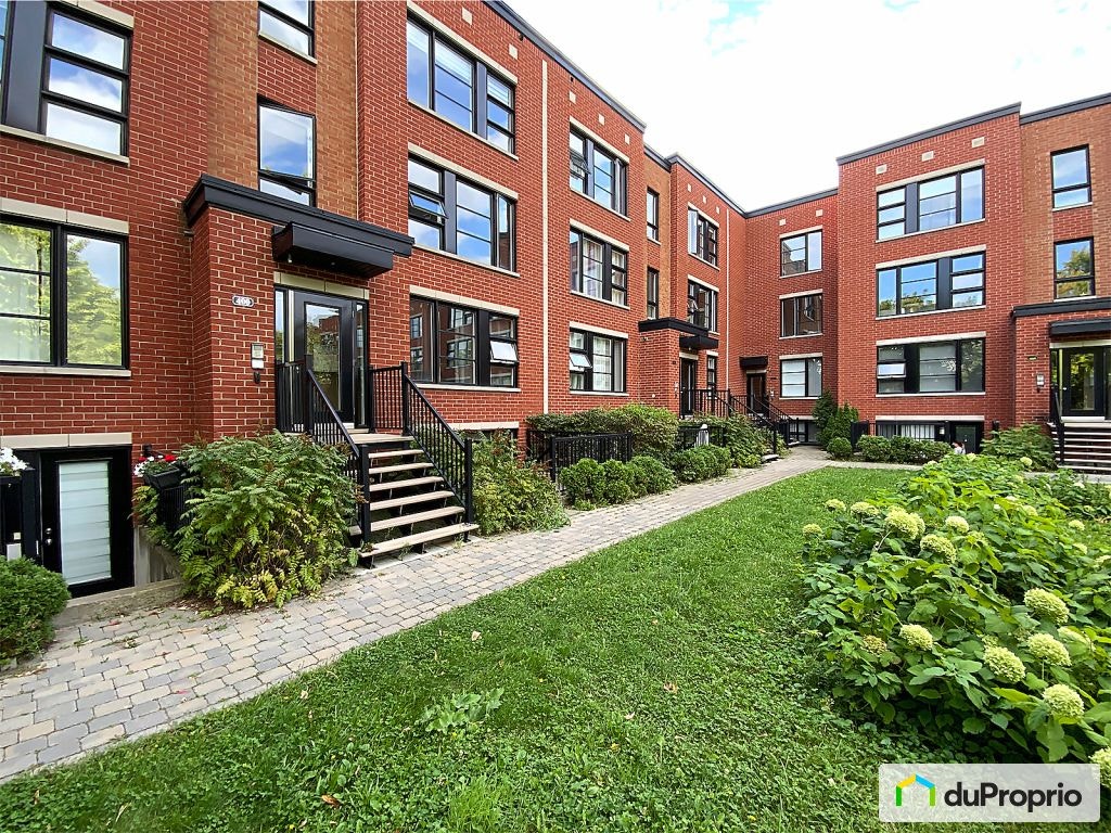 $399,000 - Condominium in Villeray / St-Michel / Parc-Extension — photo 1