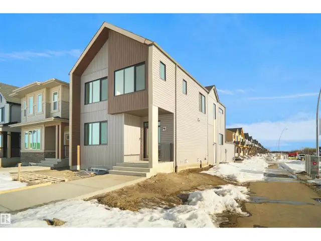 17506 5A ST NE Edmonton, Alberta in Houses for Sale in Strathcona County - Image 3