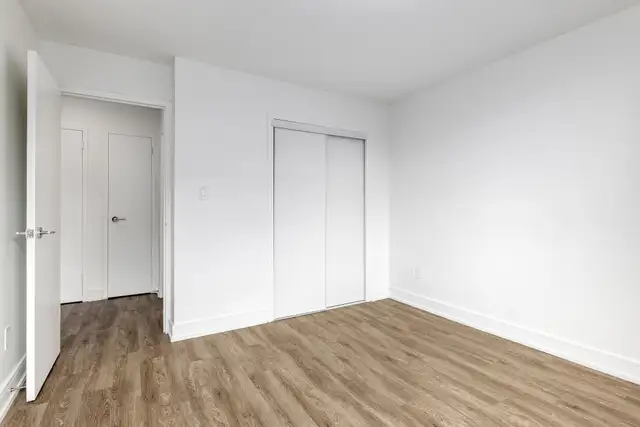 1 Bedroom Apartment for Rent - 30 High Street East in Long Term Rentals in Mississauga / Peel Region - Image 6