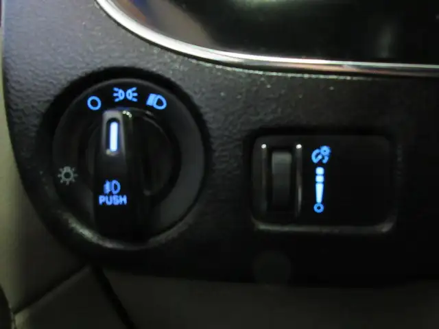 DODGE GRAND CARAVAN 2017 SXT PREMIUM PLUS GPS CAMERA DE RECUL 7  in Cars & Trucks in Lévis - Image 20