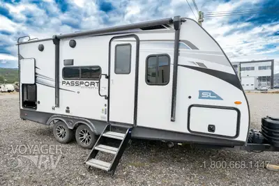 Located in Winfield, BC Call or Text 250-766-4607 Voyager RV Centre 1-800-668-1447 Ducted Air Condit...