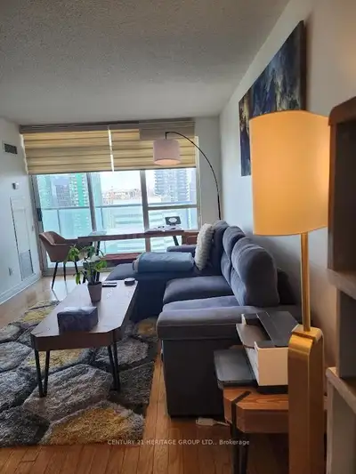 Price: $655,000 / $2,485/mo Located in the heart of North York, this stylish 1+1 bedroom lower penth...