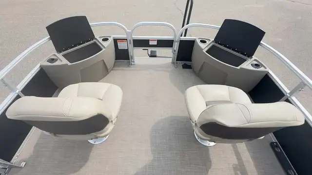 2020 SUNTRACKER Bass Buggy 18 DLX Mercury 40 4Stroke Command Thr in Powerboats & Motorboats in Prince Albert - Image 13